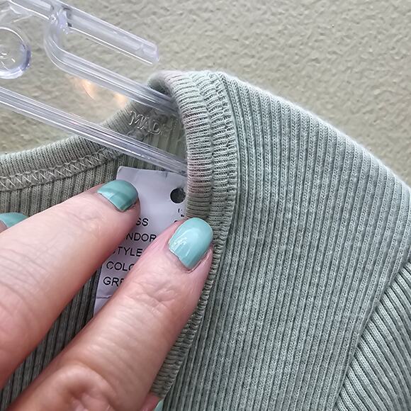 Brandy Melville John Galt Women's Button Up Knit Top Short Sleeve Green One Size - Picture 5 of 5